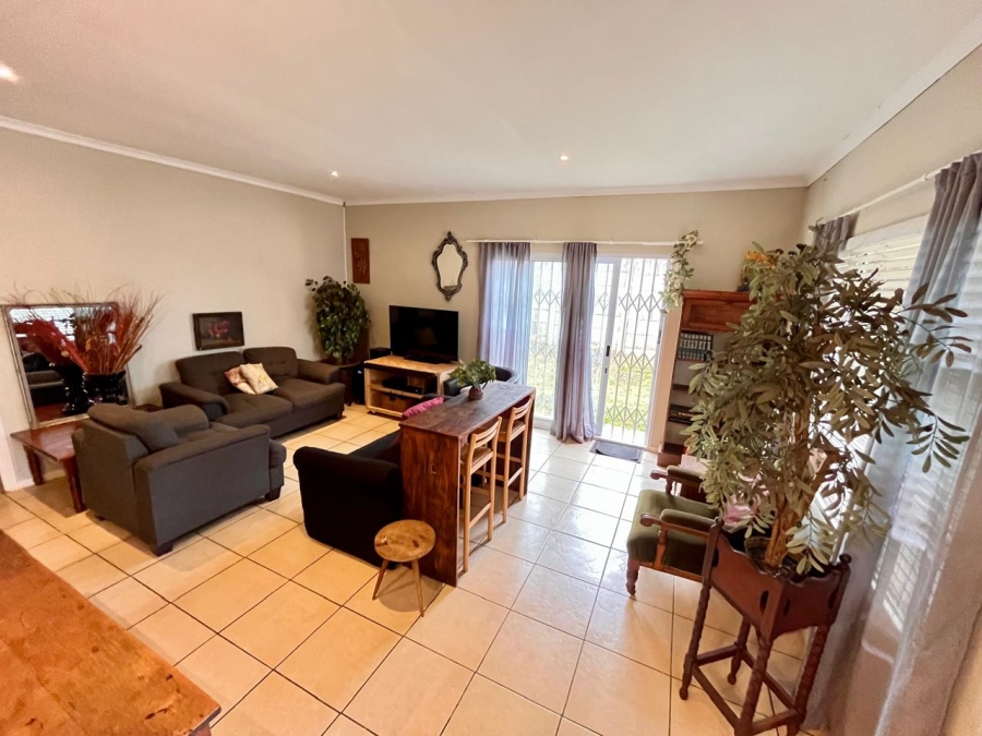 To Let 3 Bedroom Property for Rent in Gonubie Eastern Cape